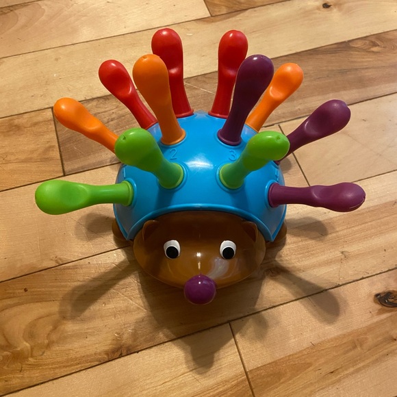 Learning Resources Colorful Hedgehog Toy with Pegs - Picture 1 of 10